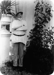 Svetlanas maternal grandfather Sergei Alliluyev in the late 1920s Svetlana - фото 10