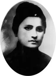 Stalins first wife Ekaterina Kato Svanidze who died in 1907 Svetlana - фото 6