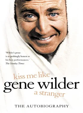 Gene Wilder Kiss Me Like a Stranger: My Search for Love and Art обложка книги