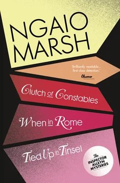 Ngaio Marsh Inspector Alleyn 3-Book Collection 9: Clutch of Constables, When in Rome, Tied Up in Tinsel обложка книги