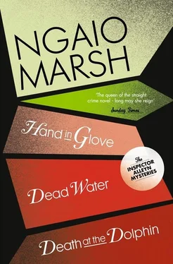 Ngaio Marsh Inspector Alleyn 3-Book Collection 8: Death at the Dolphin, Hand in Glove, Dead Water обложка книги