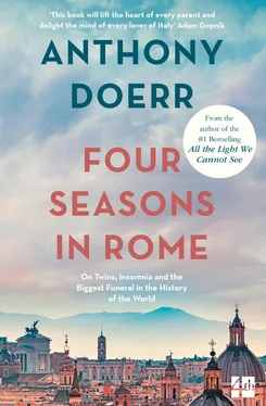 Anthony Doerr Four Seasons in Rome: On Twins, Insomnia and the Biggest Funeral in the History of the World обложка книги