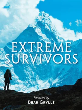 Collins Maps Extreme Survivors: 60 of the World’s Most Extreme Survival Stories обложка книги