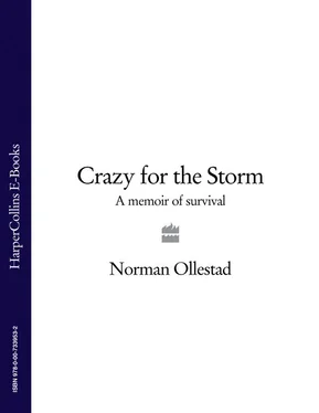 Norman Ollestad Crazy for the Storm: A Memoir of Survival обложка книги