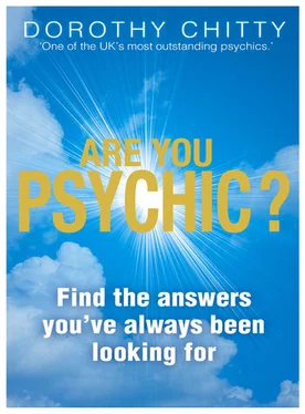 Dorothy Chitty Are You Psychic?: Find the answers you've always been looking for обложка книги