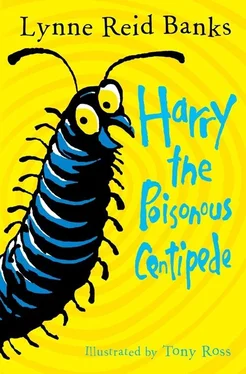 Tony Ross Harry the Poisonous Centipede: A Story To Make You Squirm обложка книги