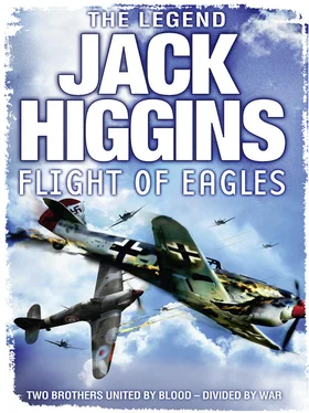 Jack Higgins Flight of Eagles обложка книги