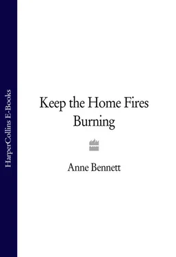 Anne Bennett Keep the Home Fires Burning обложка книги