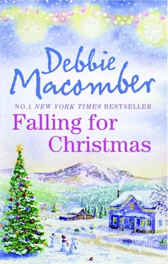 Debbie Macomber Falling for Christmas: A Cedar Cove Christmas / Call Me Mrs. Miracle обложка книги