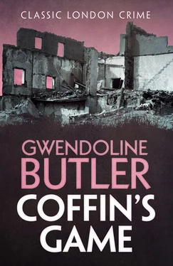 Gwendoline Butler Coffin’s Game обложка книги
