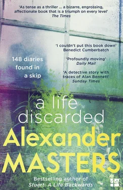 Alexander Masters A Life Discarded: 148 Diaries Found in a Skip обложка книги