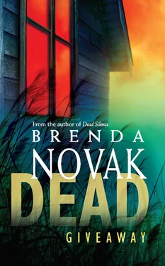 Brenda Novak Dead Giveaway обложка книги