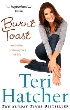 Teri Hatcher Burnt Toast обложка книги