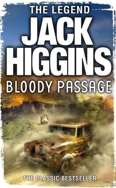 Jack Higgins Bloody Passage обложка книги