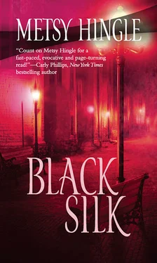 Metsy Hingle Black Silk обложка книги