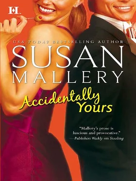 Susan Mallery Accidentally Yours обложка книги