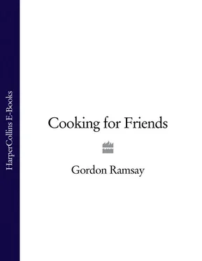 Gordon Ramsay Cooking for Friends обложка книги