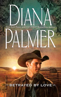 Diana Palmer Betrayed by Love обложка книги