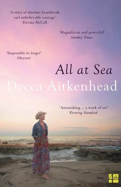 Decca Aitkenhead All at Sea обложка книги