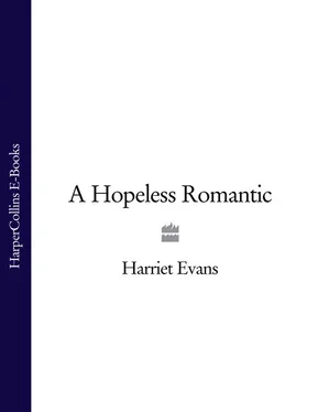 Harriet Evans A Hopeless Romantic обложка книги