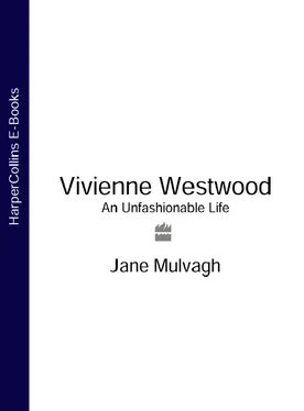 Jane Mulvagh Vivienne Westwood: An Unfashionable Life обложка книги