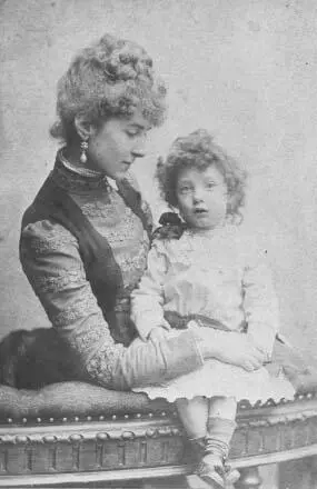 Persistent gossip suggests that it was the duchess who first became interested - фото 14