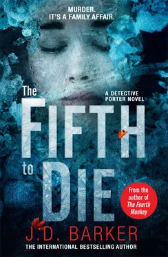 J.D. Barker The Fifth to Die: A gripping, page-turner of a crime thriller