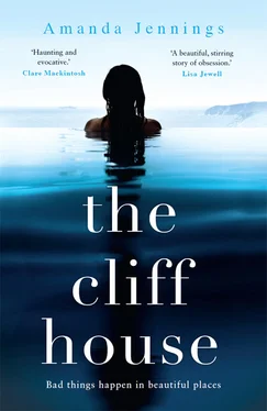 Amanda Jennings The Cliff House: A beautiful and addictive story of loss and longing обложка книги