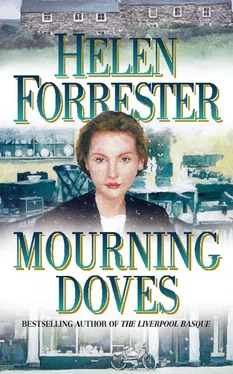 Helen Forrester Mourning Doves обложка книги