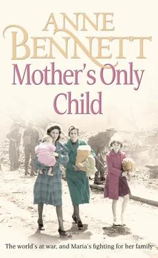 Anne Bennett Mother’s Only Child обложка книги