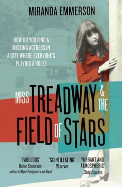 Miranda Emmerson Miss Treadway & the Field of Stars обложка книги