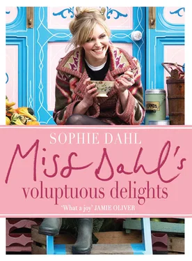 Sophie Dahl Miss Dahl’s Voluptuous Delights обложка книги