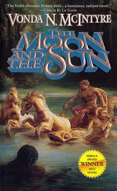 Vonda McIntyre The Moon and the Sun обложка книги