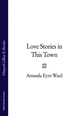 Amanda Ward Love Stories in This Town обложка книги