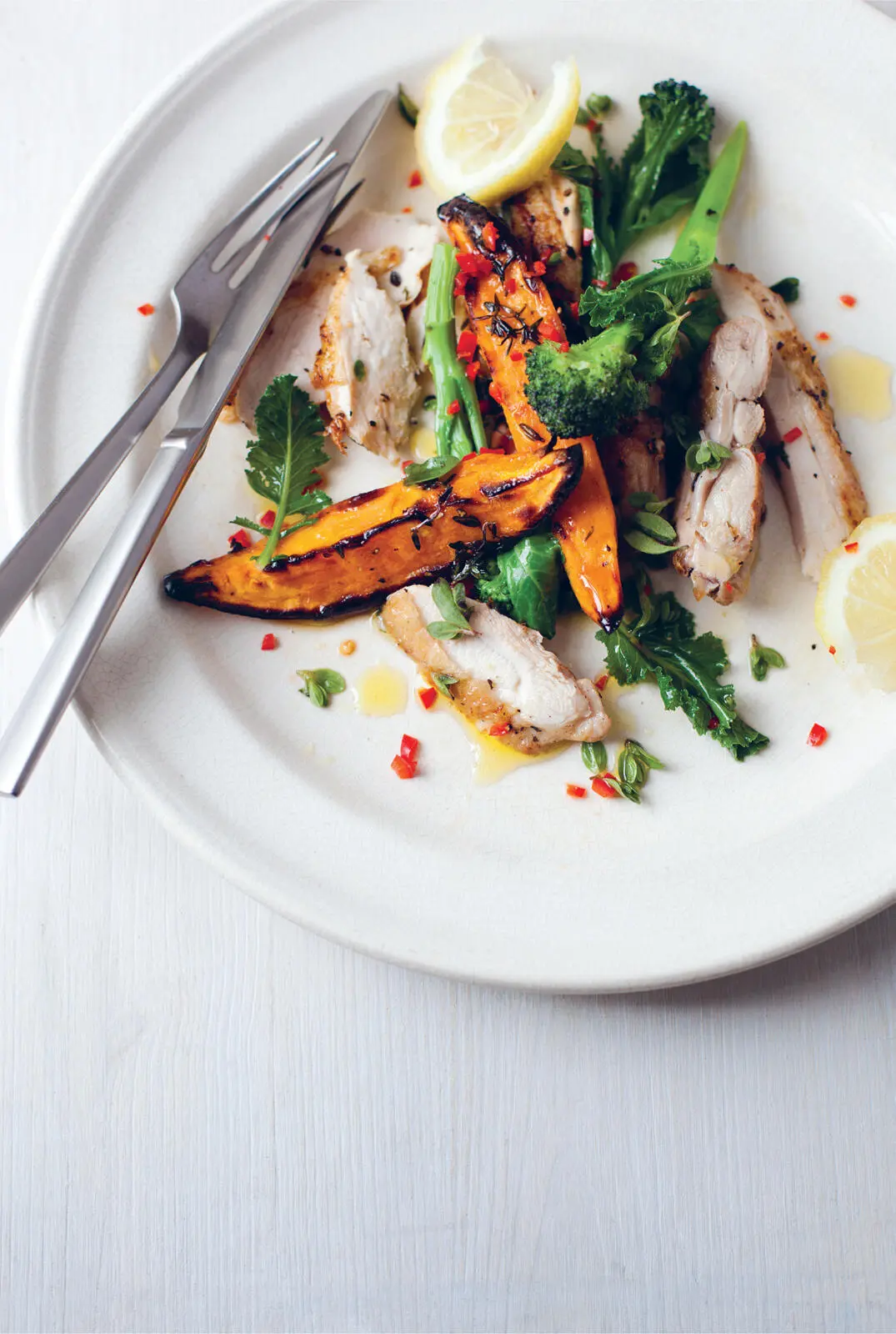 FLATTENED CHICKEN WITH HERBS AND LEMON Beating the chicken breasts between two - фото 13