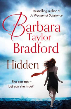 Barbara Taylor Bradford Hidden обложка книги