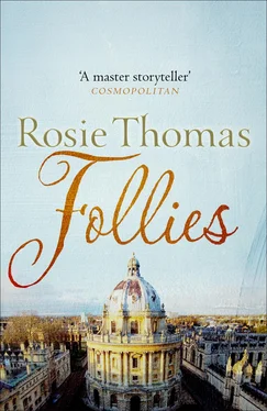 Rosie Thomas Follies обложка книги