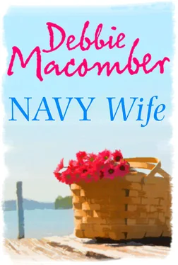 Debbie Macomber Navy Wife обложка книги