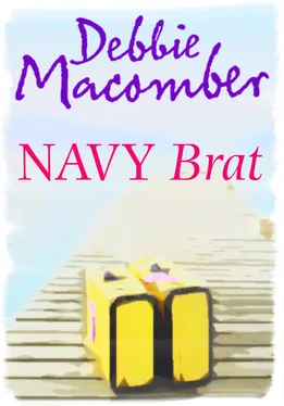 Debbie Macomber Navy Brat обложка книги