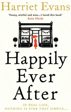 Harriet Evans Happily Ever After обложка книги