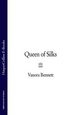 Vanora Bennett Queen of Silks обложка книги