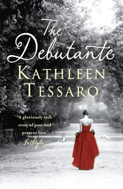 Kathleen Tessaro The Debutante обложка книги