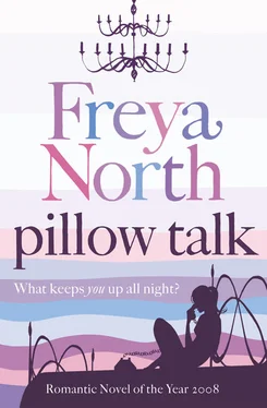 Freya North Pillow Talk обложка книги