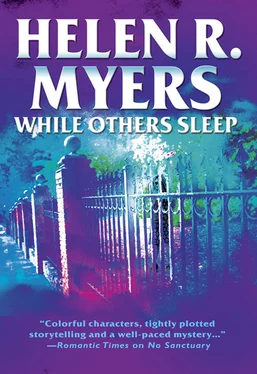 Helen Myers While Others Sleep обложка книги
