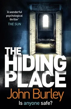 John Burley THE HIDING PLACE обложка книги