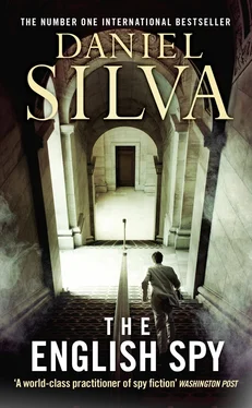 Daniel Silva The English Spy обложка книги