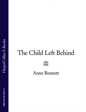Anne Bennett The Child Left Behind обложка книги