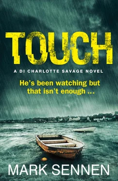Mark Sennen TOUCH: A DI Charlotte Savage Novel обложка книги