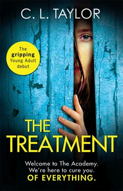 C.L. Taylor The Treatment: the gripping twist-filled YA thriller from the million copy Sunday Times bestselling author of The Escape обложка книги