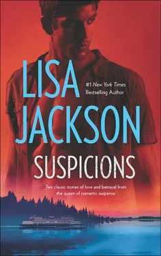 Lisa Jackson Suspicions: A Twist Of Fate / Tears Of Pride обложка книги